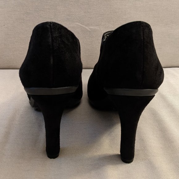 Tahari Tandie Suede Booties 7M - Picture 7 of 10